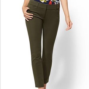 NY&Co Audrey Ankle Pant - woodland green